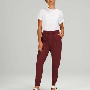 NWT lululemon jogger